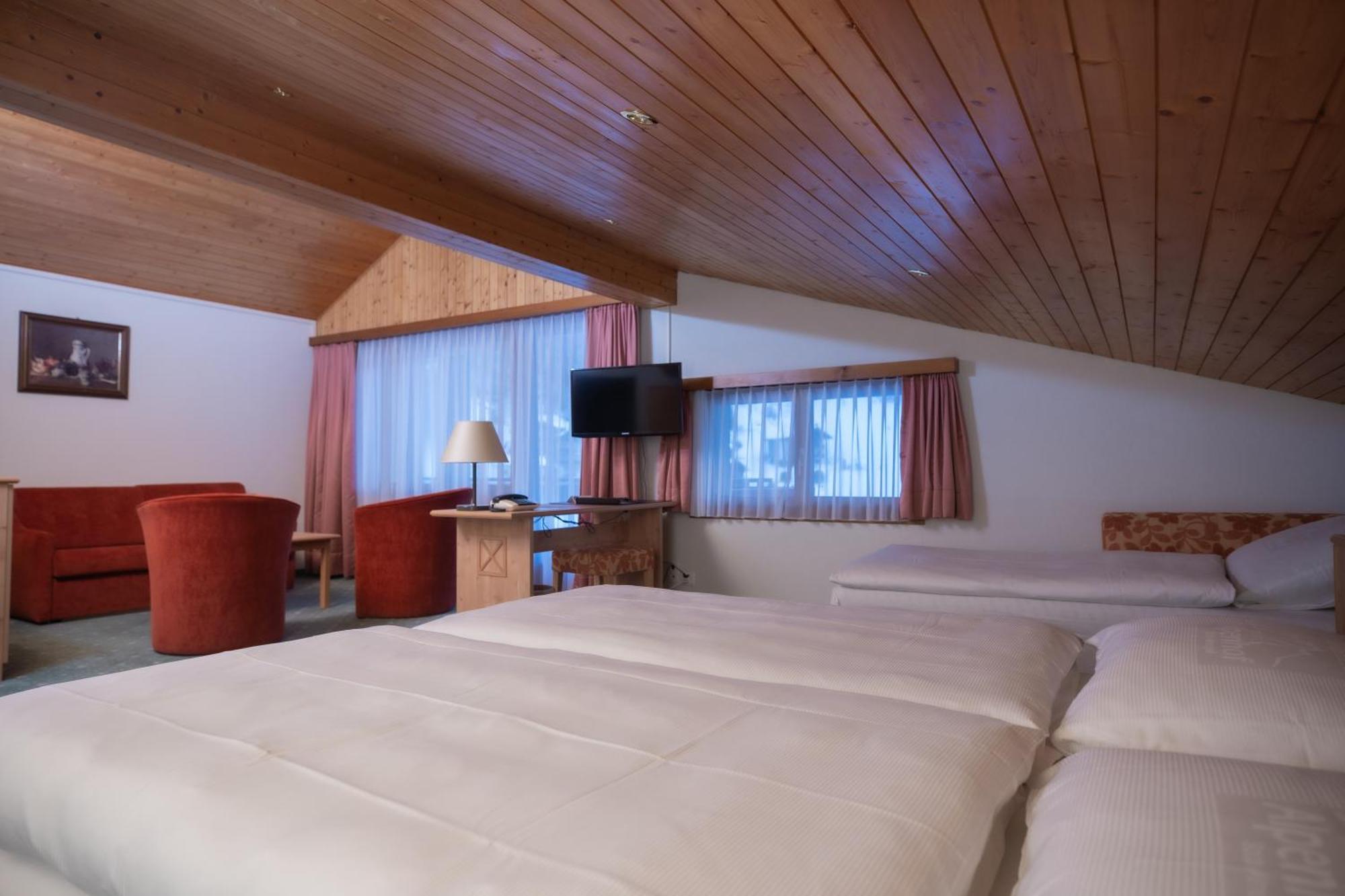 Hotel Alpenhof 사스-알마겔 외부 사진