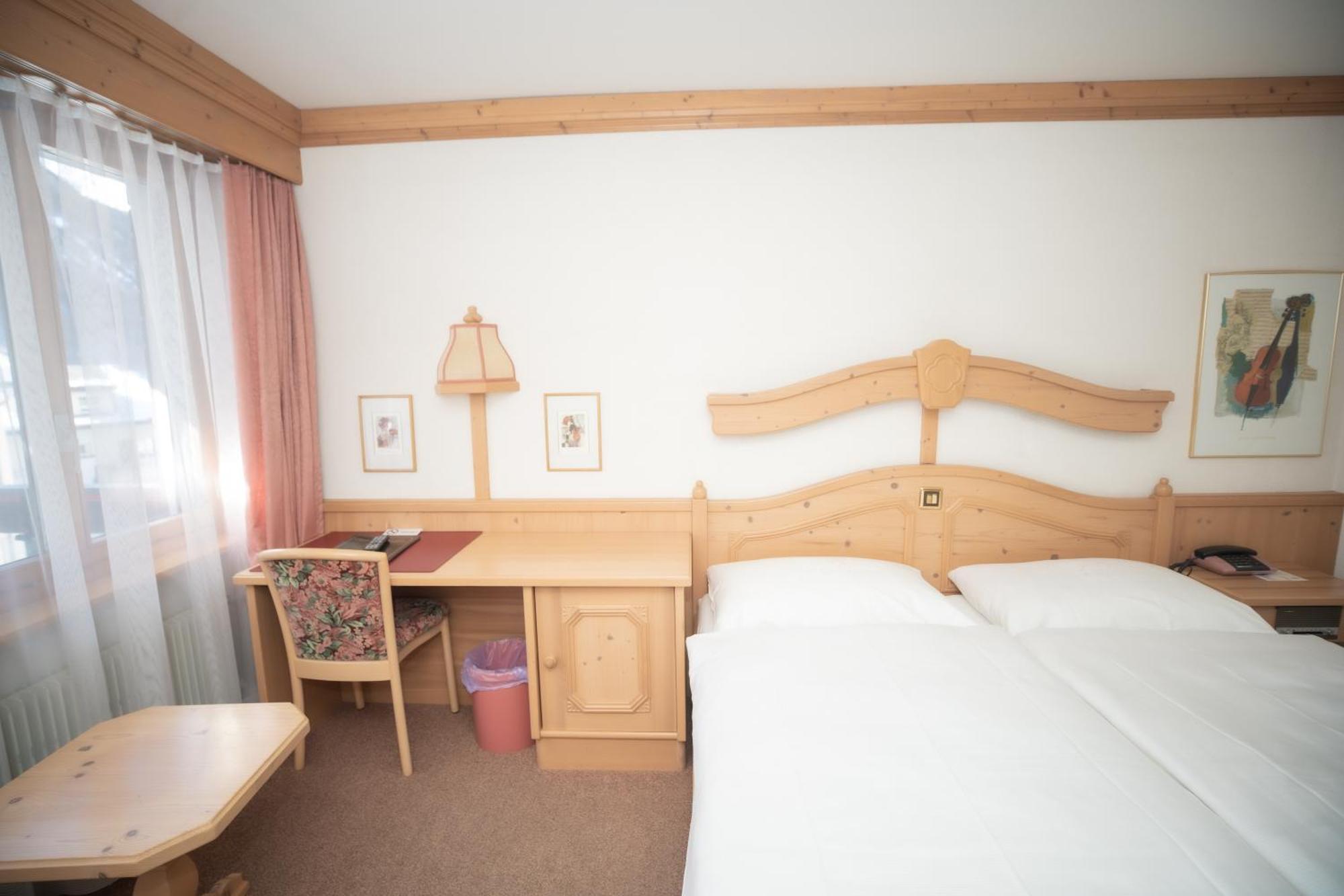 Hotel Alpenhof 사스-알마겔 외부 사진